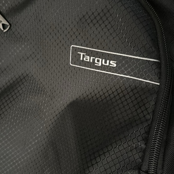 Targus 15.6" Sport Backpack, Black - Picture 10 of 10